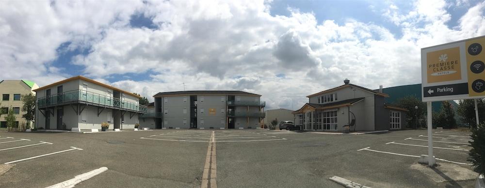 Premiere Classe Coignieres Exterior photo